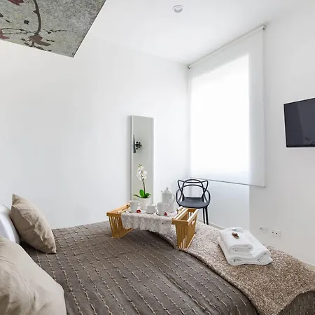 The Royal Crown Roma